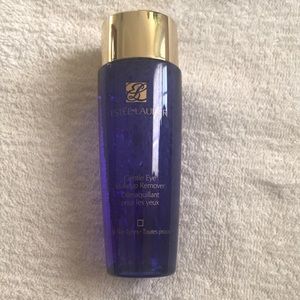 Gentle eye make up remover by Estée Lauder